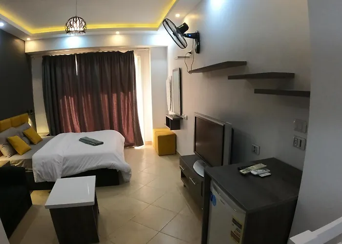 Dive Pool Apartmanhotel 3*