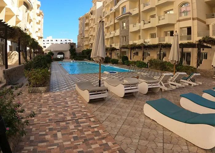 Dive Pool Apartmanhotel