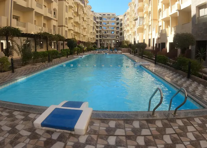 Dive Pool Apartmanhotel