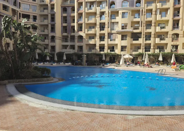 Dive Pool Apartmanhotel