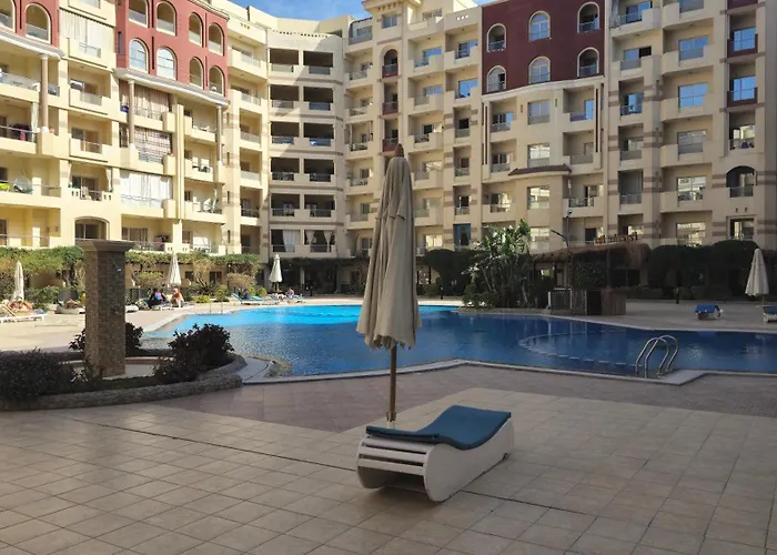 Dive Pool 3*